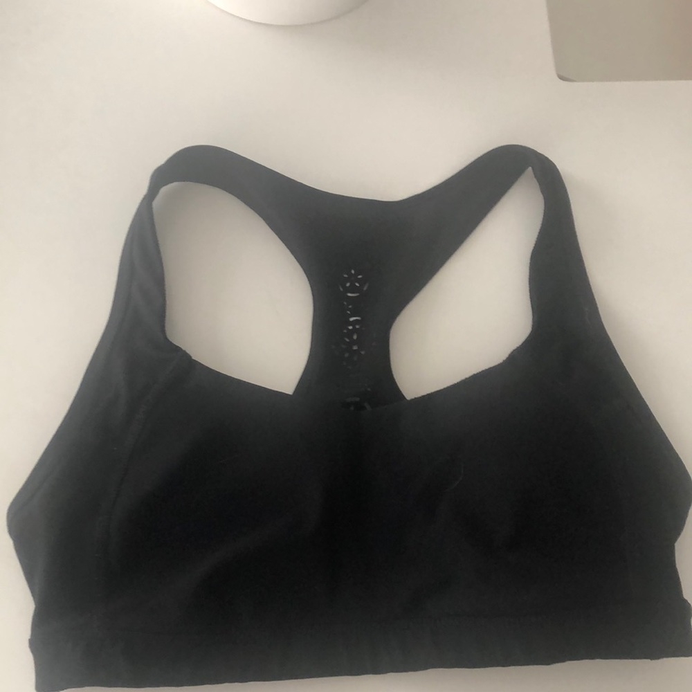 Sports bra